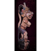 Grote oude krisdrager, verguld